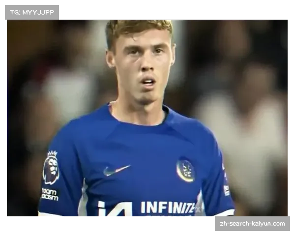 切尔西菱形中场布置：帕尔默伪九号角色制造中路人数优势